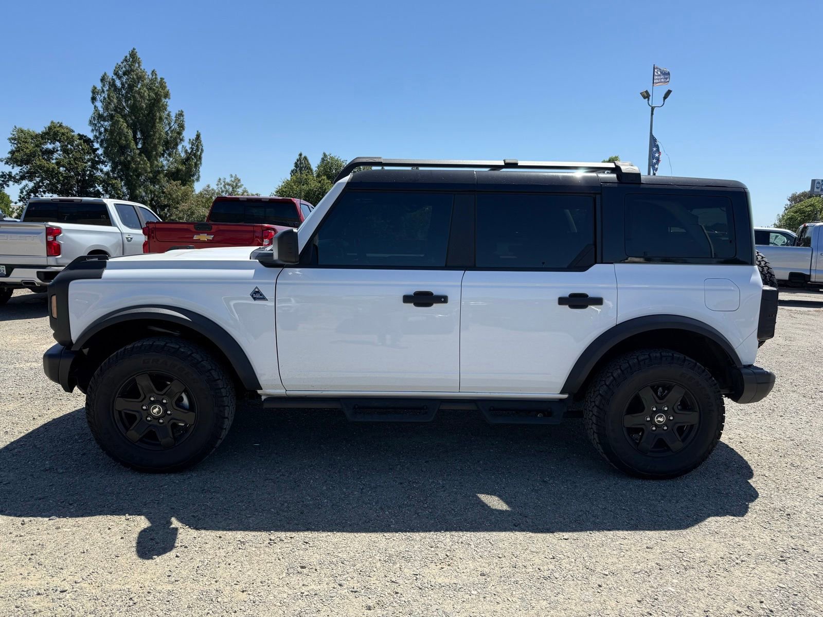 Certified 2024 Ford Bronco Black Diamond AWD/4WD image 2