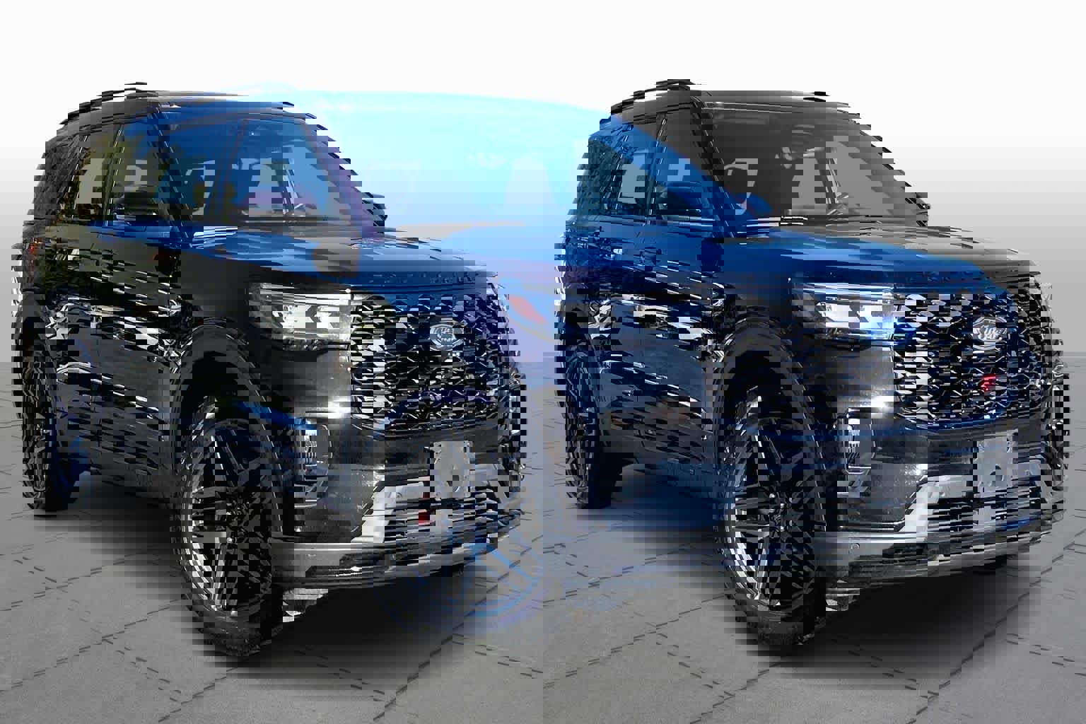 Certified 2025 Ford Explorer ST image 5