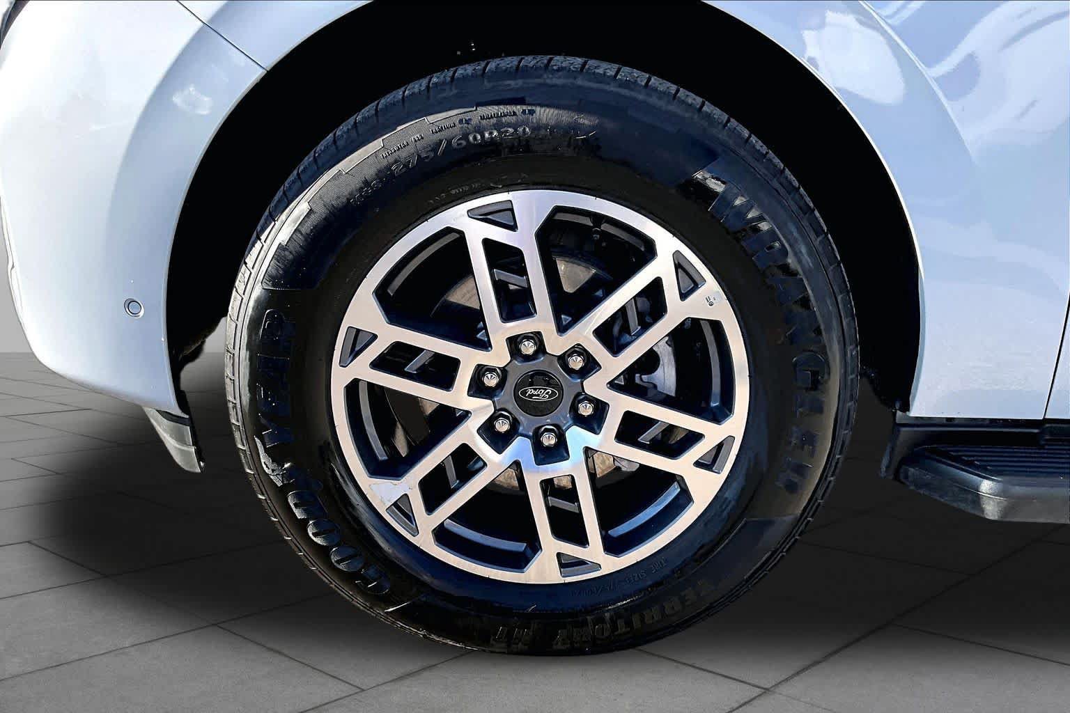 Certified 2025 Ford Expedition Active RWD image 11