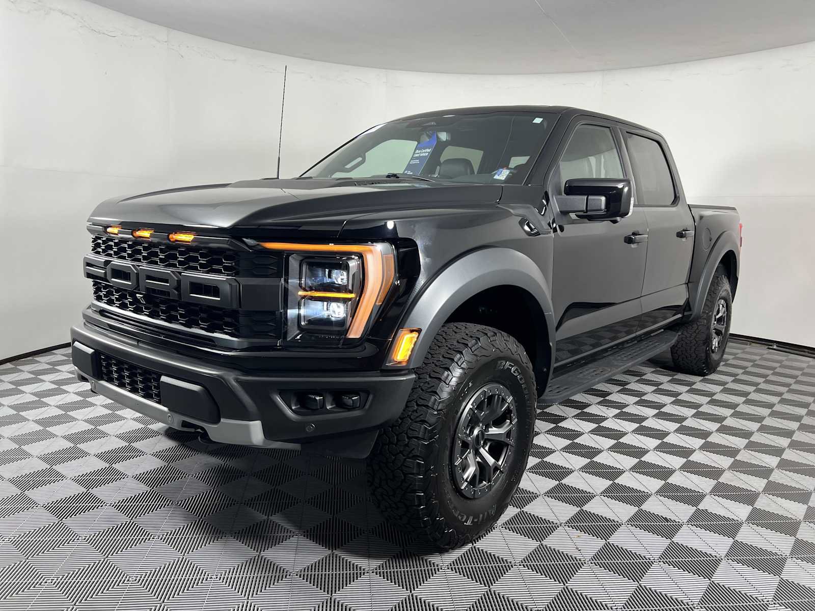 Certified 2022 Ford F150 Raptor w/ Raptor 37 Performance Package AWD/4WD image 3