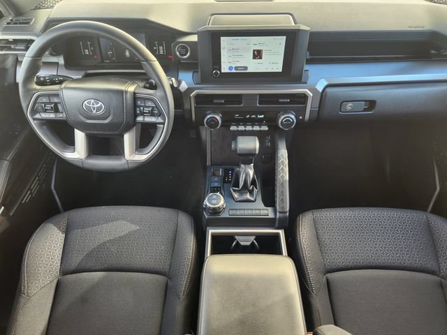 Used 2025 Toyota 4Runner SR5 AWD/4WD image 13