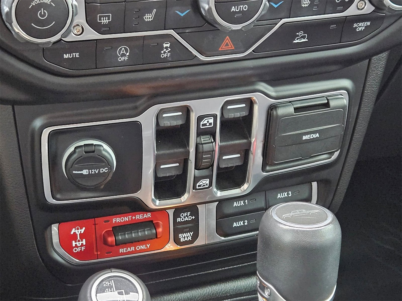 Used 2022 Jeep Gladiator Rubicon w/ LED Lighting Group image 23