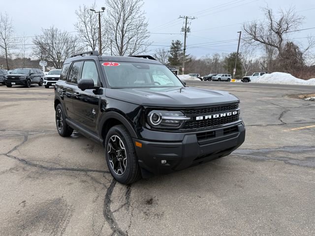 Certified 2025 Ford Bronco Sport Outer Banks w/ Outer Banks Tech Package+ image 2