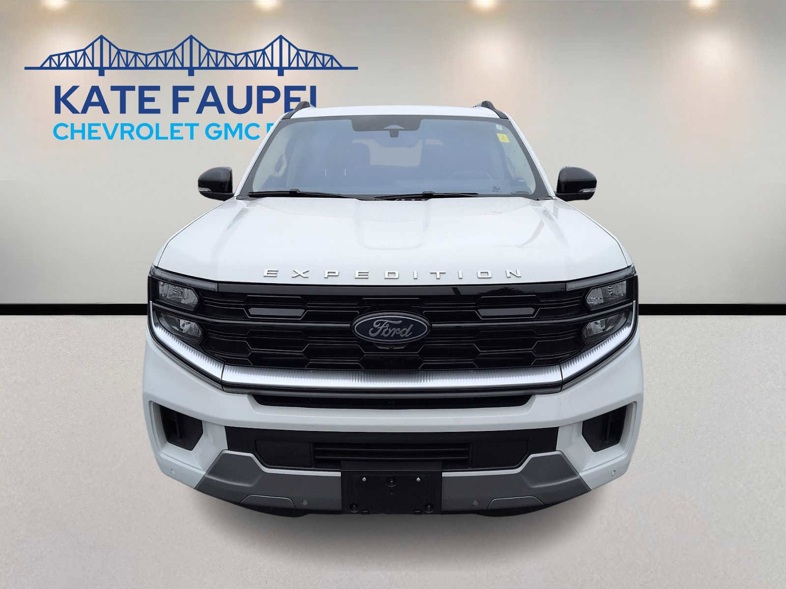 Certified 2025 Ford Expedition Max Platinum w/ Driver's Package AWD/4WD image 2