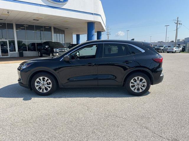 Certified 2024 Ford Escape Active FWD image 2