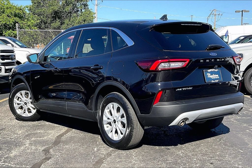 Certified 2023 Ford Escape Active AWD/4WD image 10