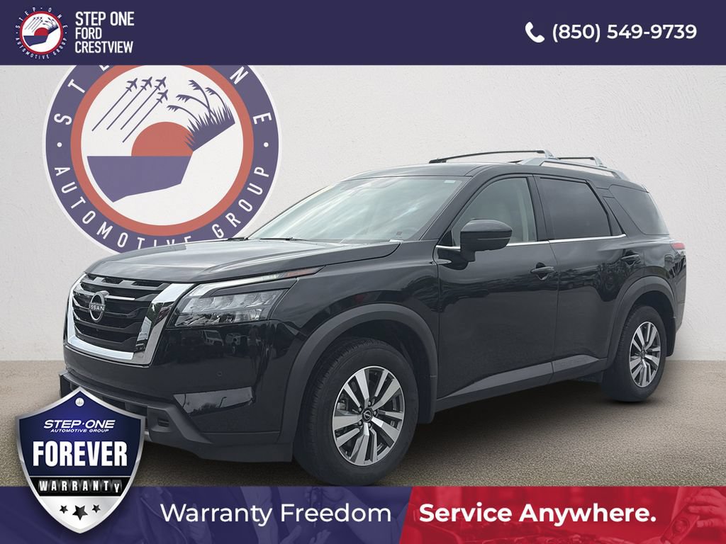 Used 2025 Nissan Pathfinder SL FWD image 1
