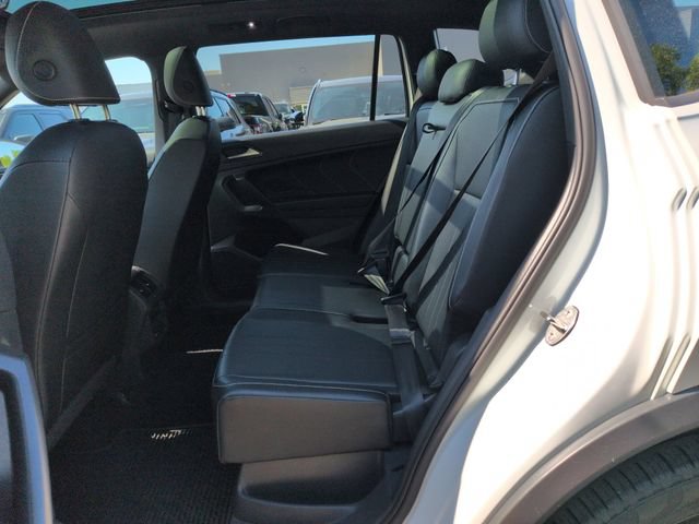 Used 2022 Volkswagen Tiguan SE R-Line AWD/4WD image 32