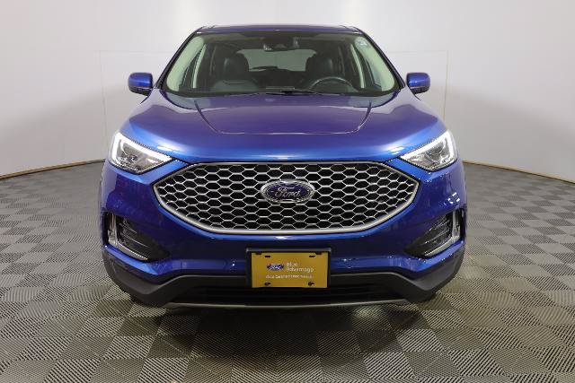Certified 2023 Ford Edge SEL w/ Convenience Package AWD/4WD image 4