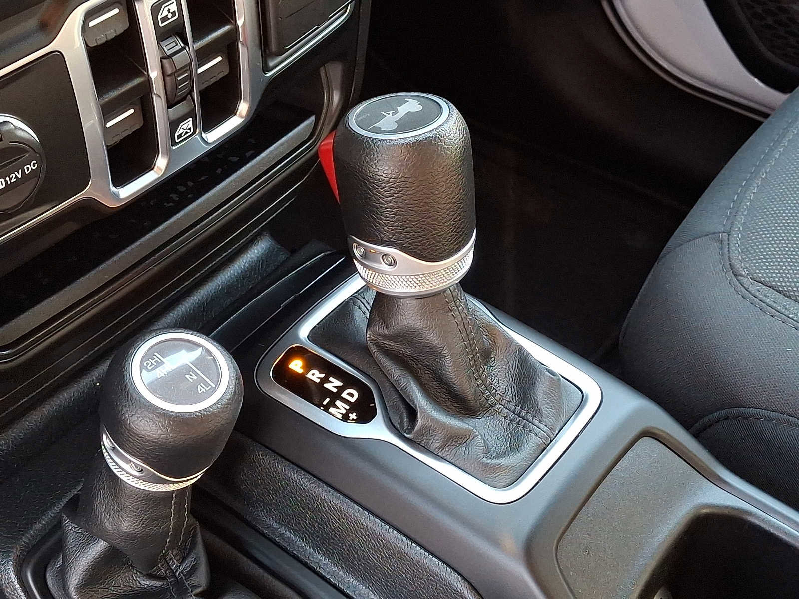 Used 2023 Jeep Wrangler Unlimited Sport AWD/4WD image 14