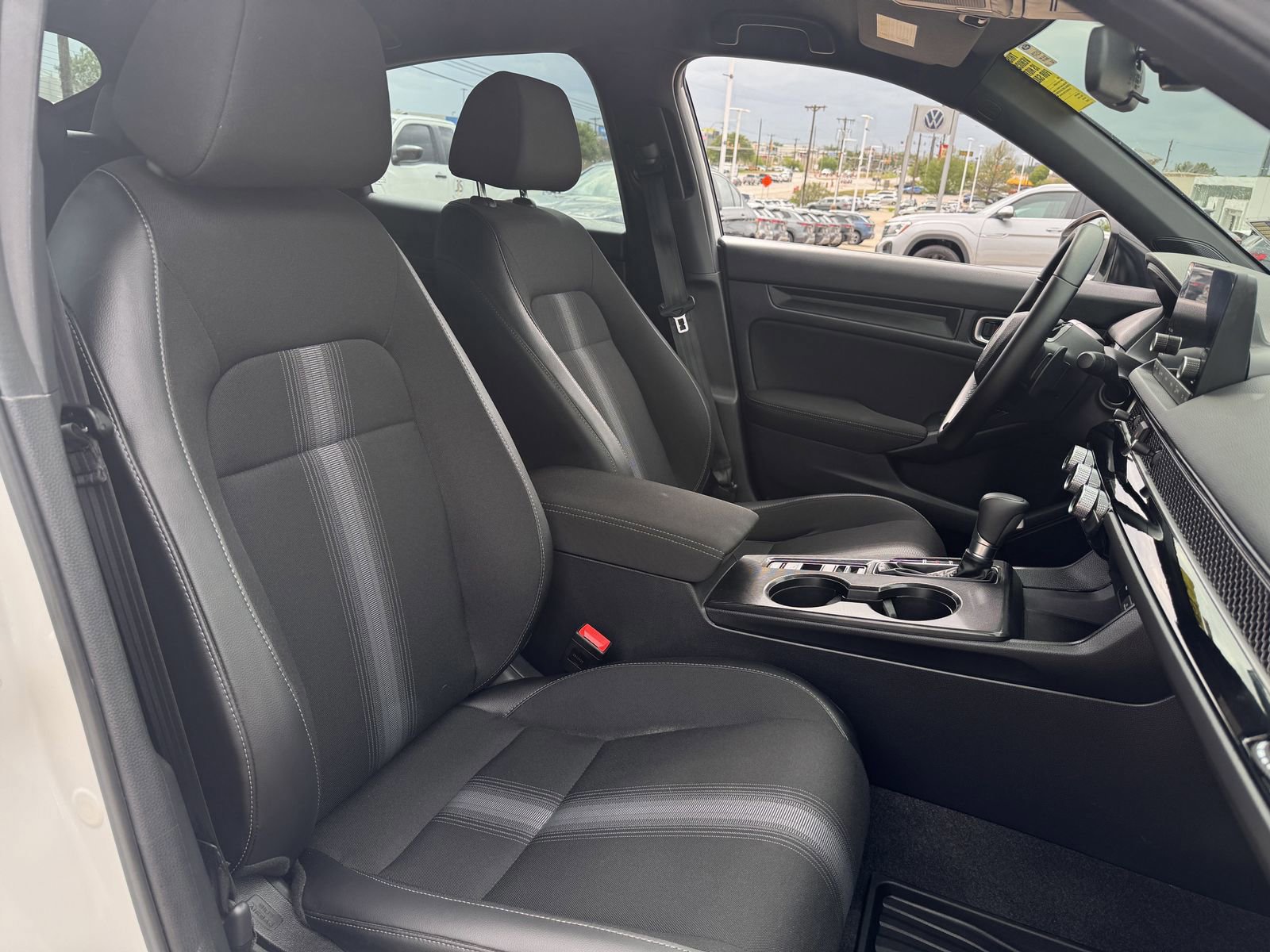 Used 2025 Honda Civic Sport image 28