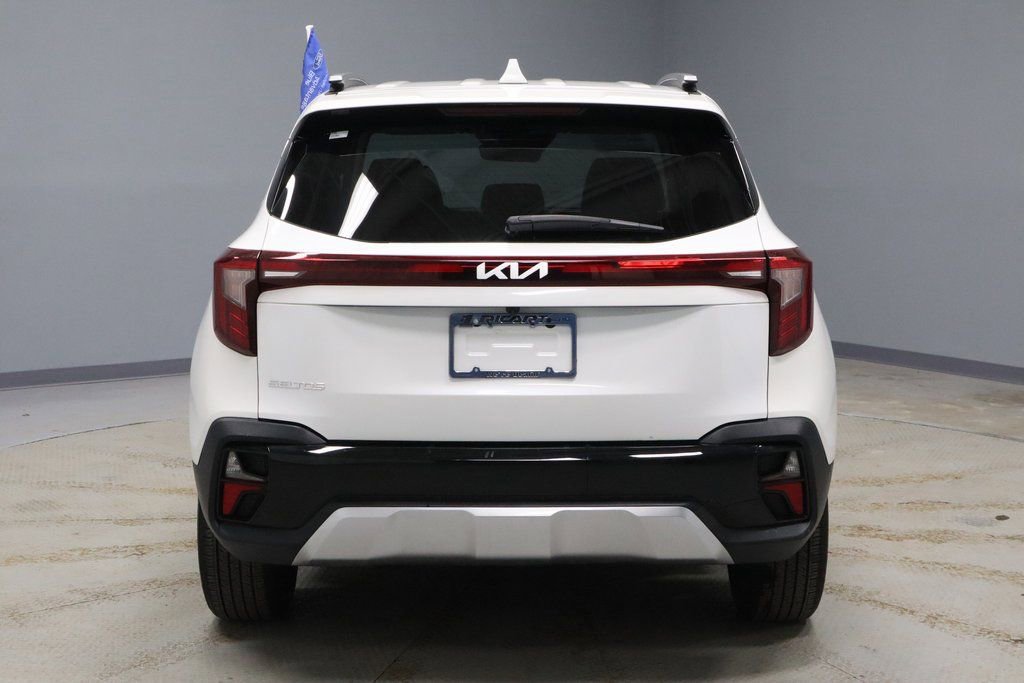 Used 2024 Kia Seltos S image 4