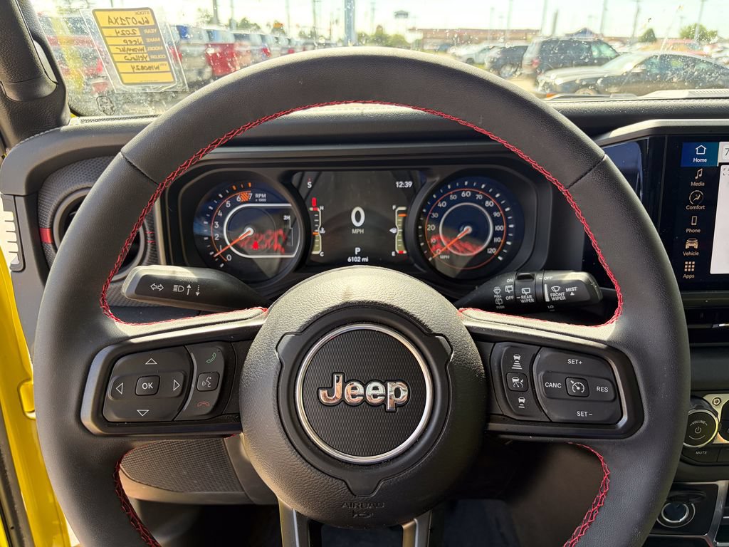 Used 2024 Jeep Wrangler Unlimited Rubicon w/ XTREMEE 35" Tire Package AWD/4WD image 19