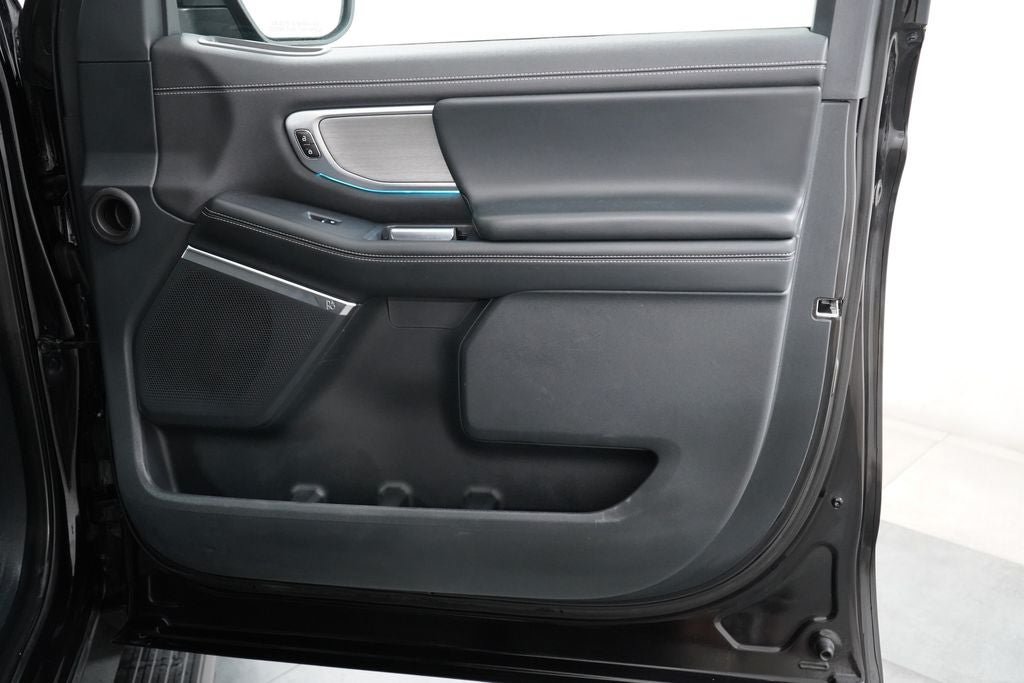 Certified 2025 Ford Expedition Platinum AWD/4WD image 33