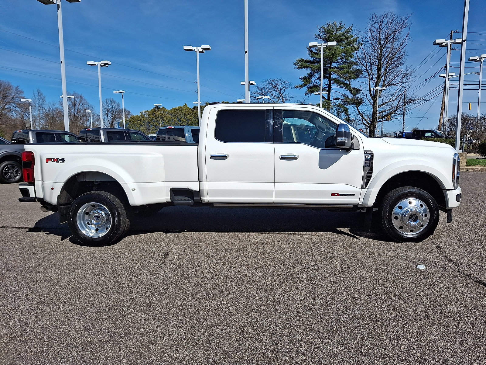 Certified 2024 Ford F450 Platinum w/ FX4 Off-Road Package image 8