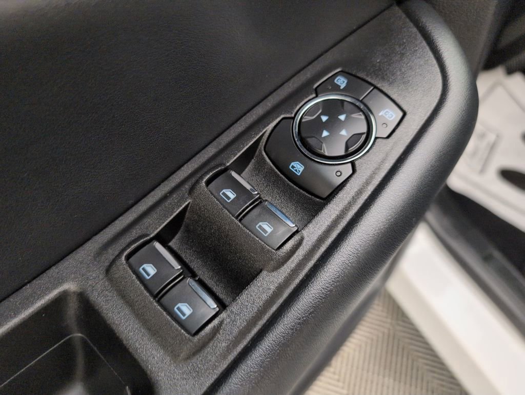 Certified 2021 Ford Edge SE image 31