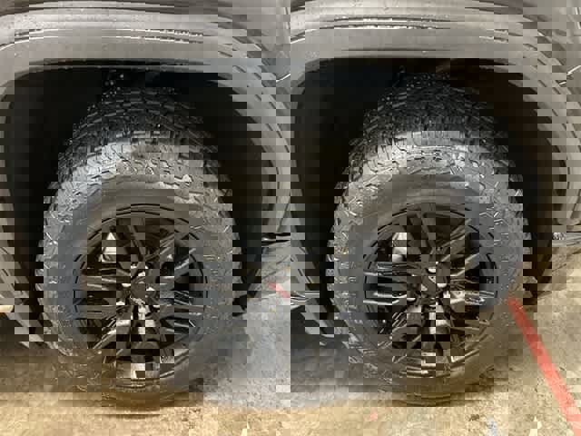 Used 2021 GMC Sierra 1500 Elevation image 9