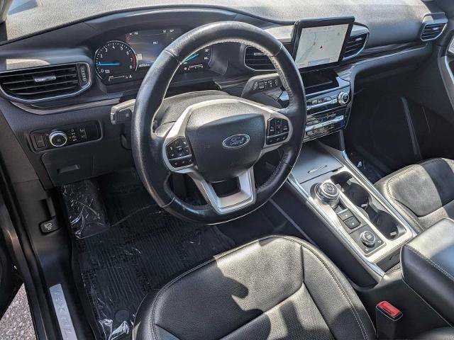 Certified 2023 Ford Explorer Limited AWD/4WD image 2