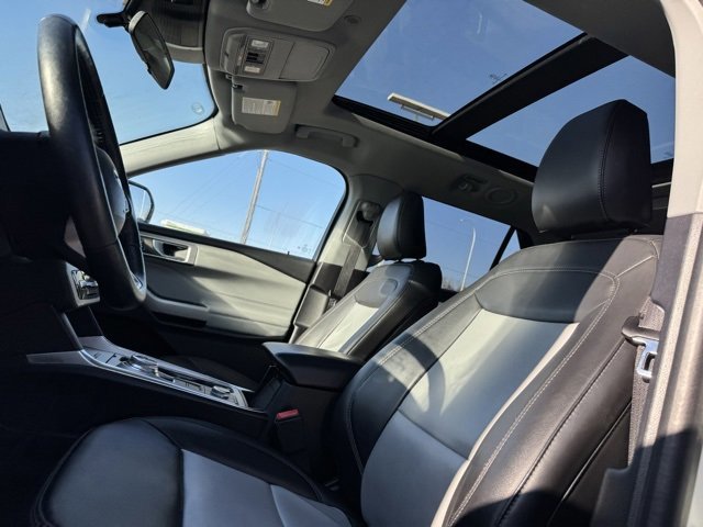 Certified 2023 Ford Explorer XLT w/ Equipment Group 202A image 14