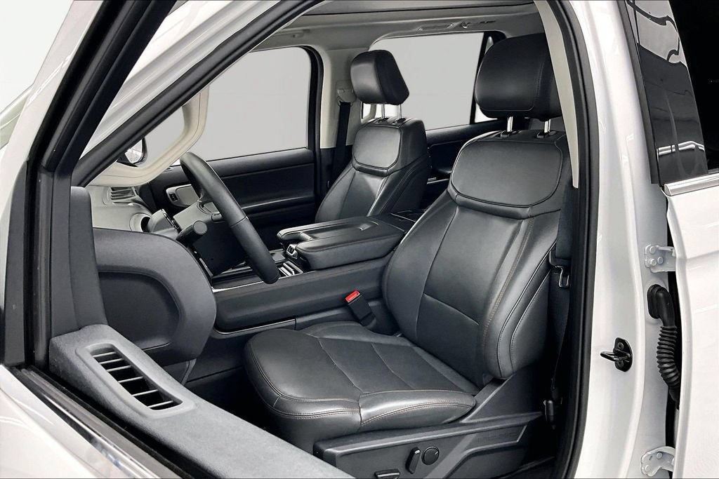 Certified 2025 Ford Expedition Active AWD/4WD image 25