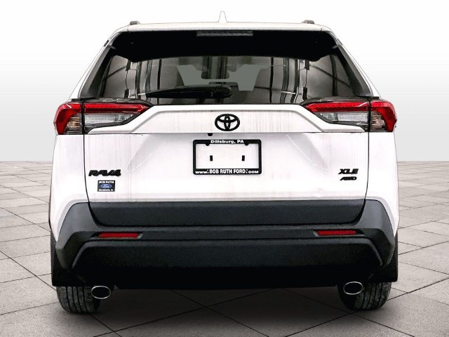 Used 2023 Toyota RAV4 XLE w/ Convenience Package AWD/4WD image 4