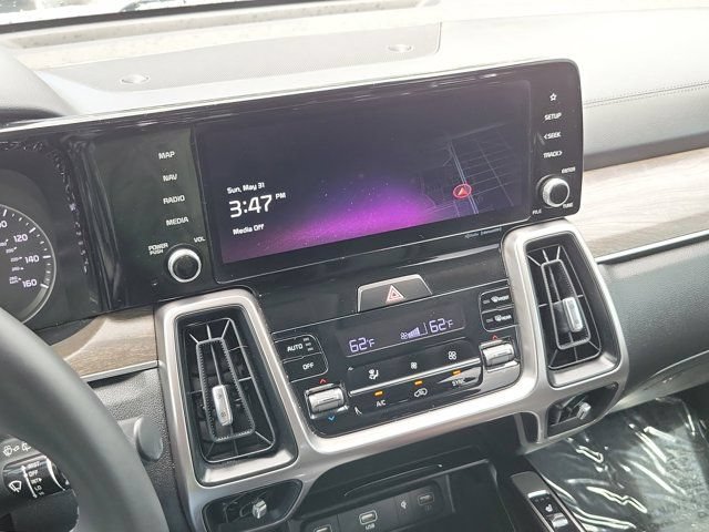 Used 2023 Kia Sorento EX w/ Panoramic Sunroof Package FWD image 23