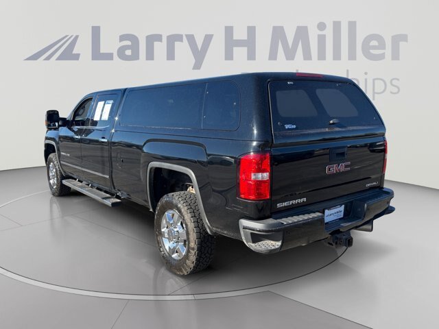 Used 2017 GMC Sierra 3500 Denali AWD/4WD image 3