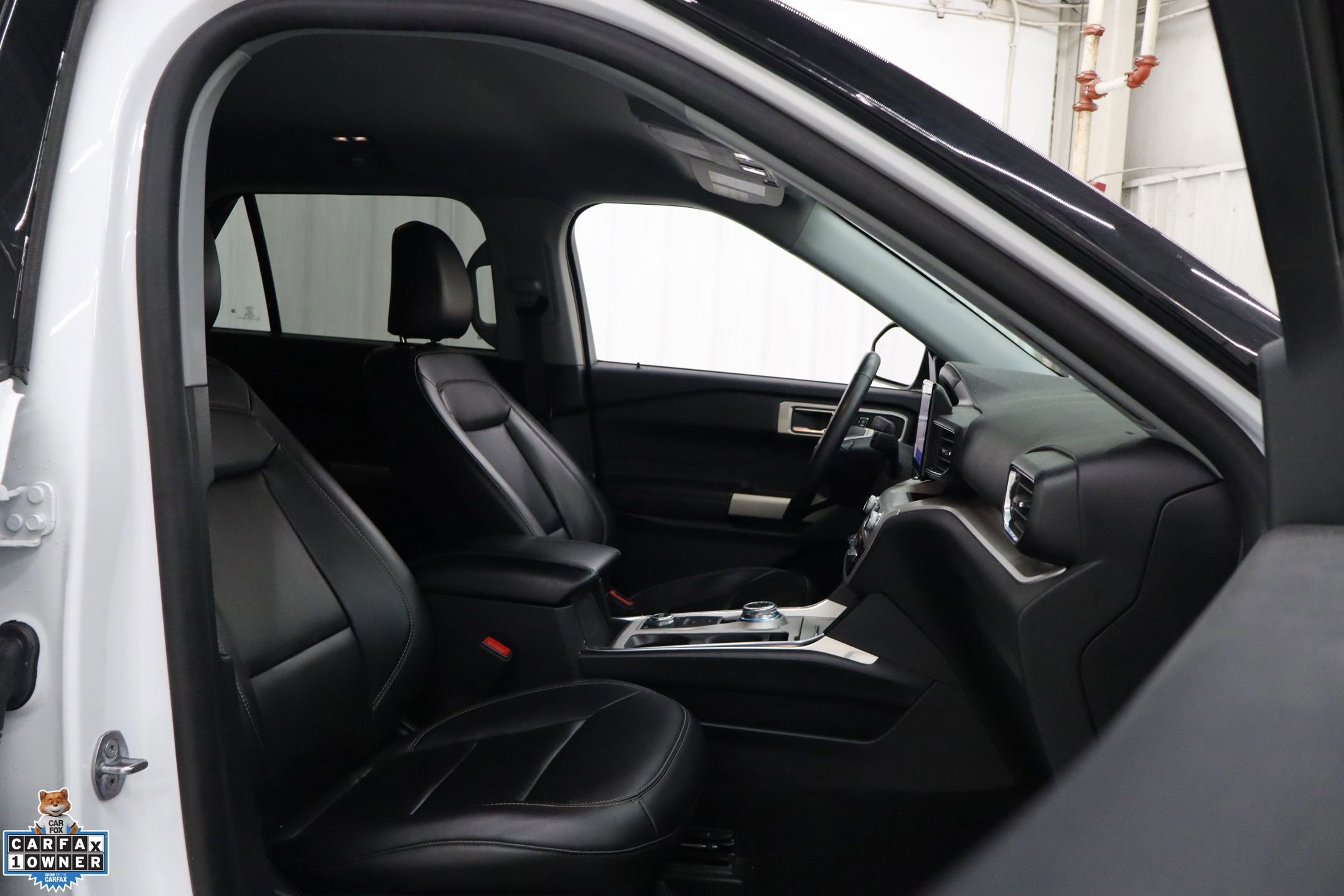 Certified 2024 Ford Explorer XLT w/ Equipment Group 202A image 31