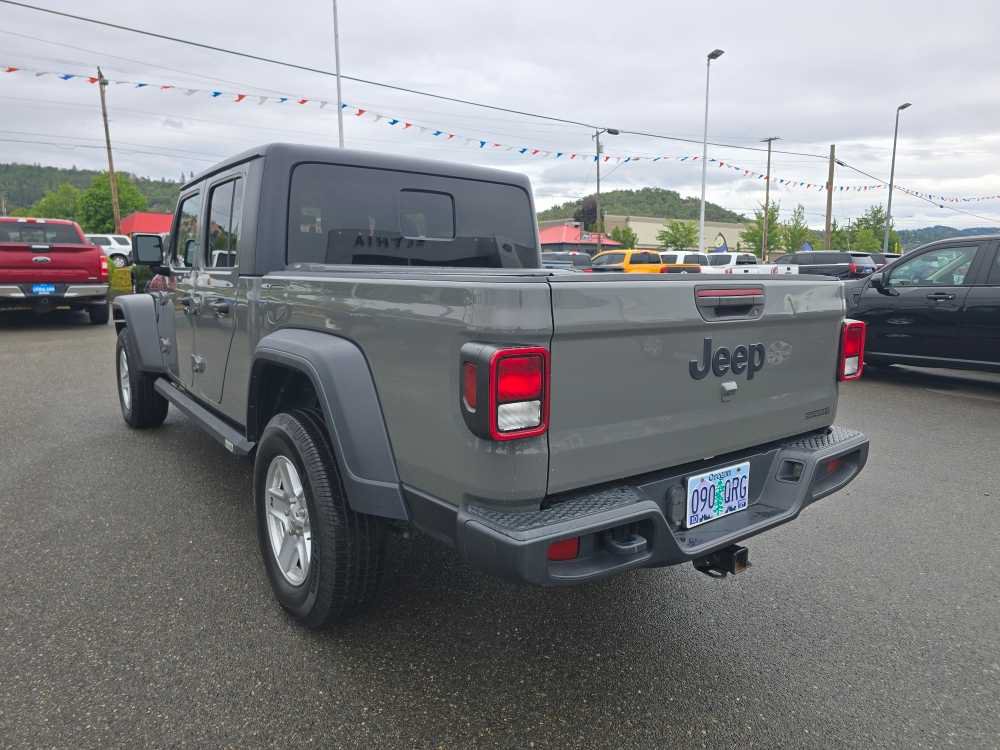 Used 2020 Jeep Gladiator Sport w/ Quick Order Package 24S AWD/4WD image 2