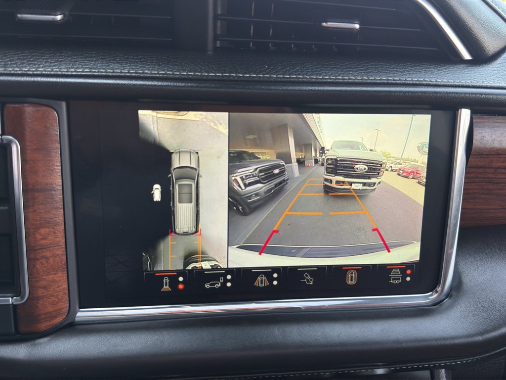 Used 2023 GMC Yukon Denali Ultimate AWD/4WD image 27