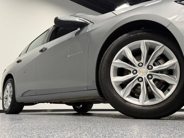 Used 2025 Chevrolet Malibu LT FWD image 3