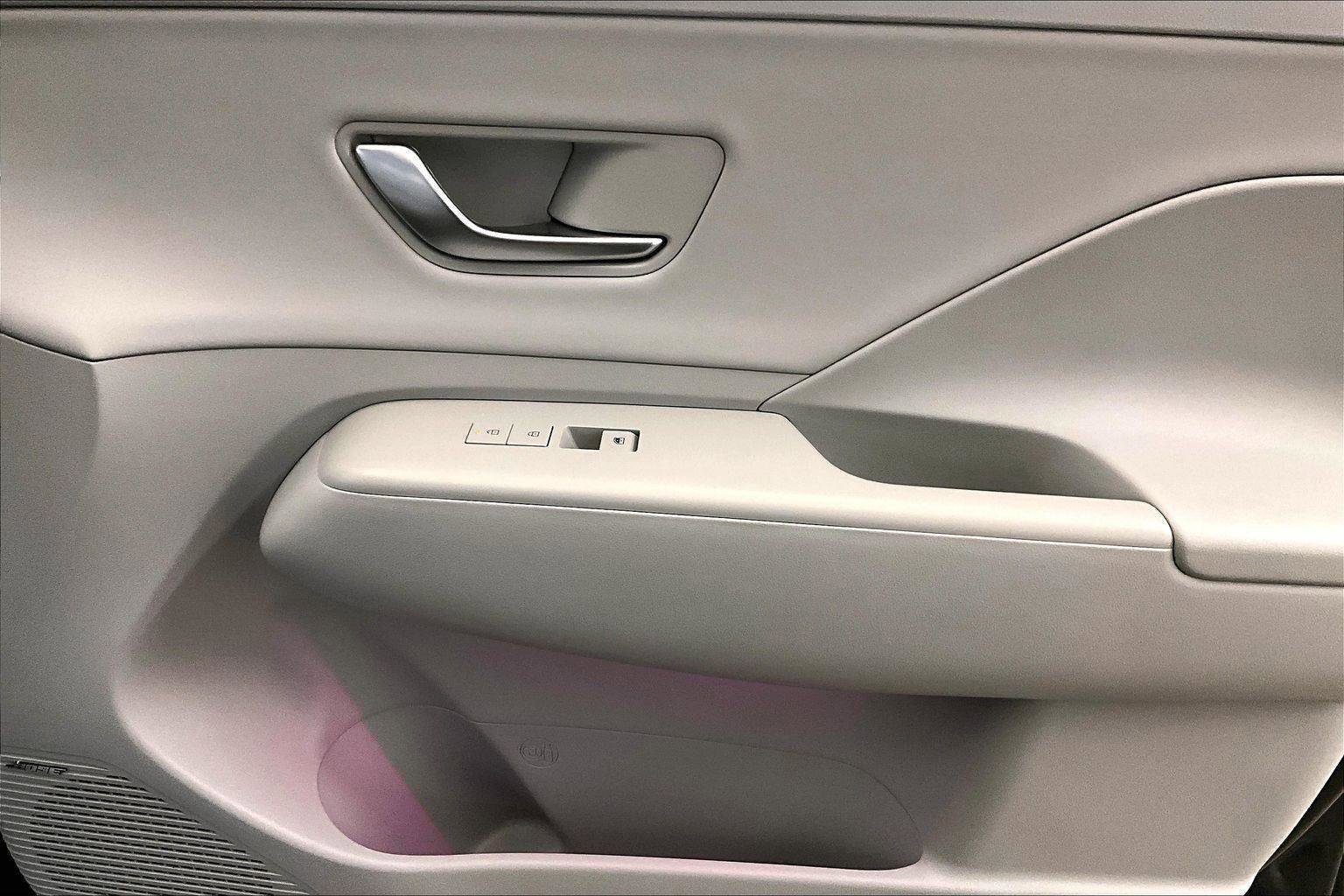 Used 2024 Hyundai Kona Limited image 23