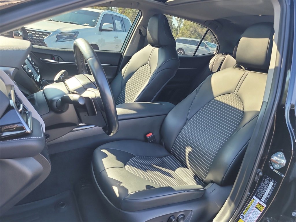 Used 2020 Toyota Camry SE image 15