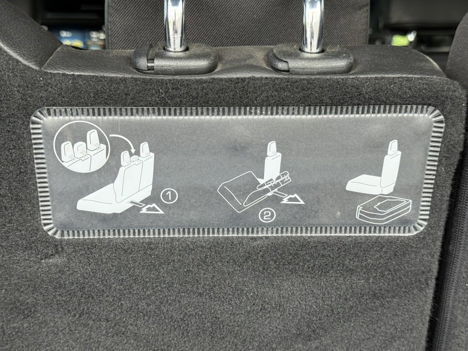 Used 2020 Chrysler Pacifica Touring-L Plus image 46