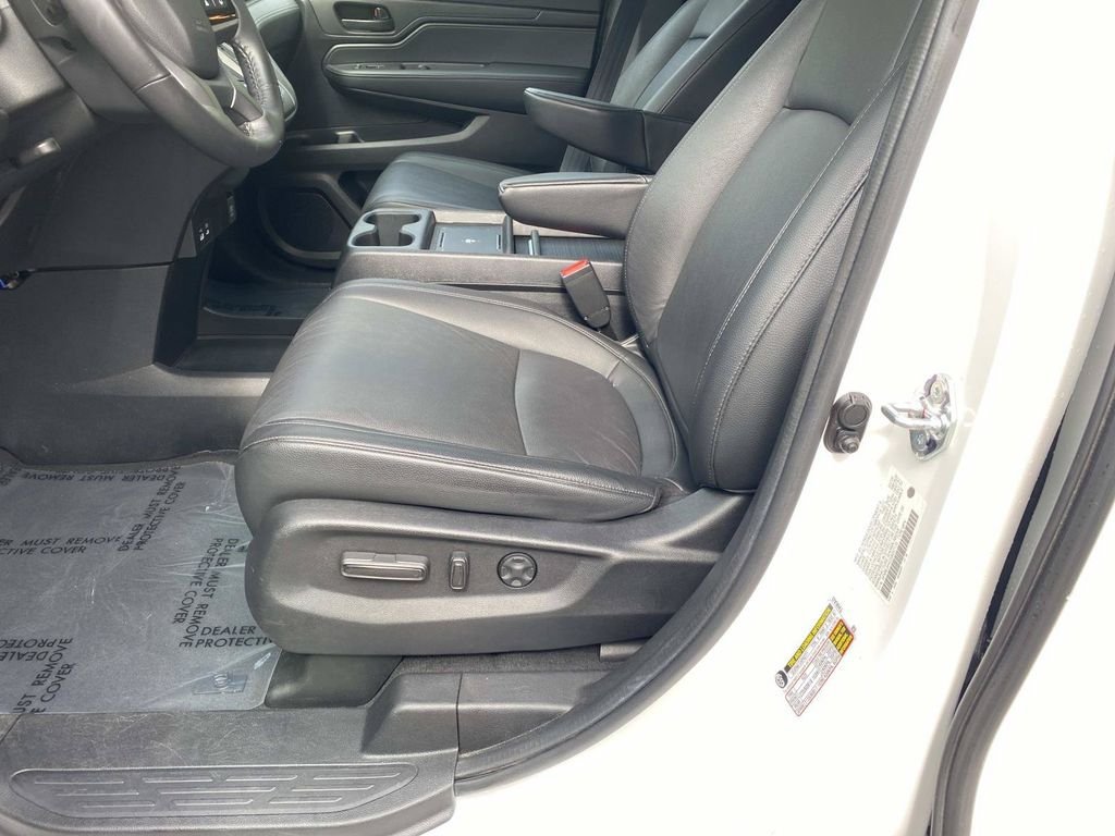 Used 2025 Honda Odyssey EX-L image 18