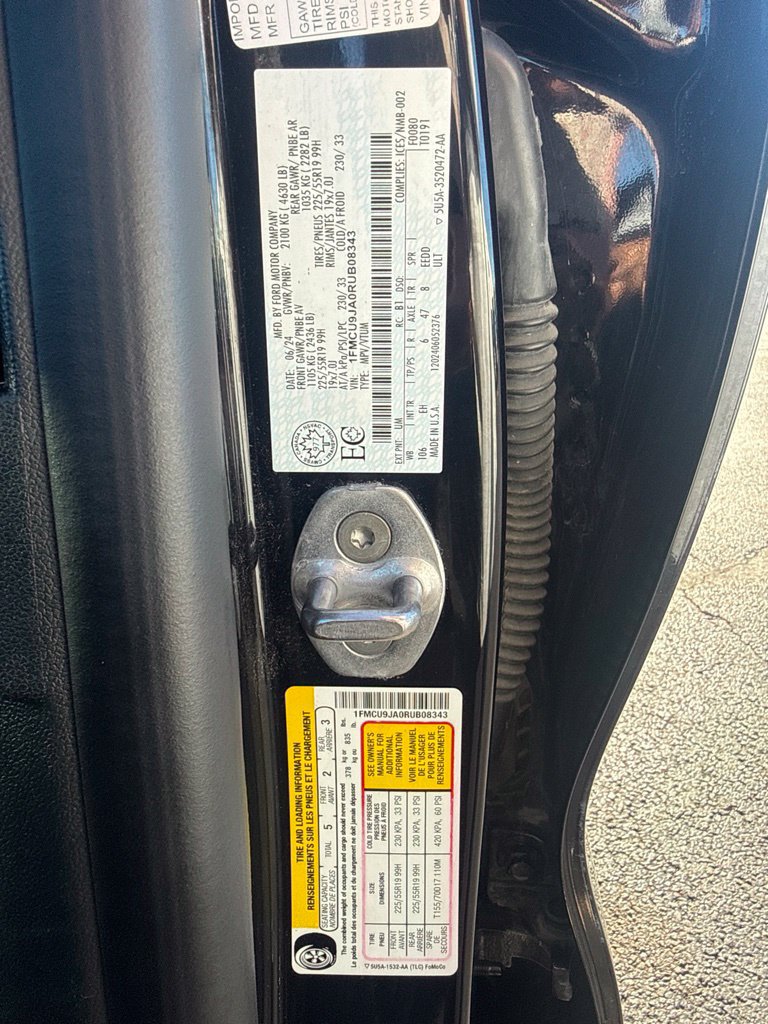 Certified 2024 Ford Escape Platinum AWD/4WD image 48