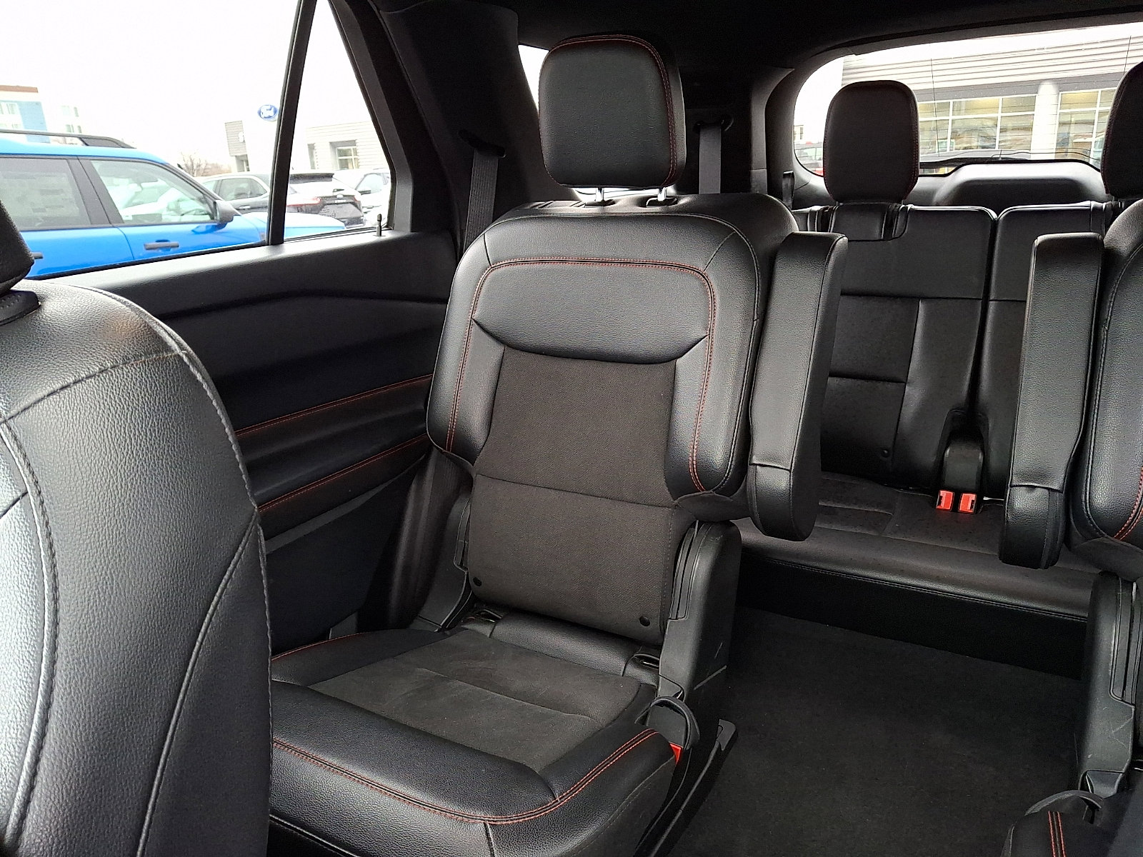 Certified 2022 Ford Explorer ST-Line w/ Class IV Trailer Tow Package image 17