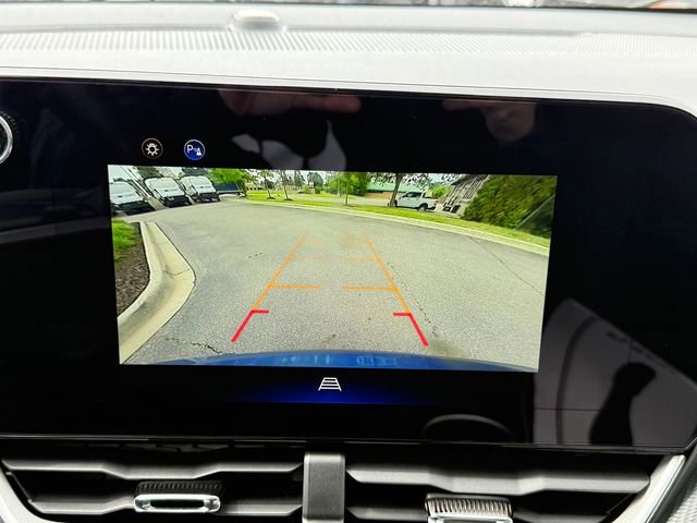 Used 2025 Chevrolet Equinox LT FWD image 11