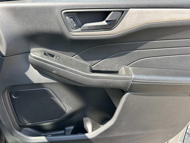 Certified 2022 Ford Escape SE w/ SE Sport Appearance Package FWD image 26