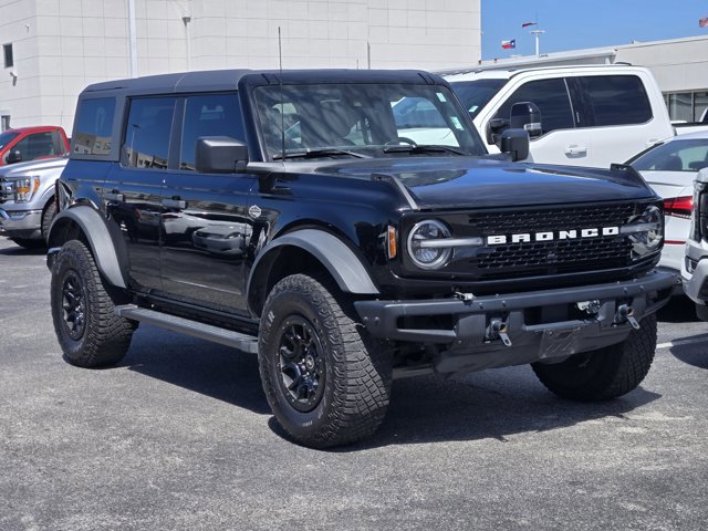 Certified 2024 Ford Bronco Wildtrak AWD/4WD image 3