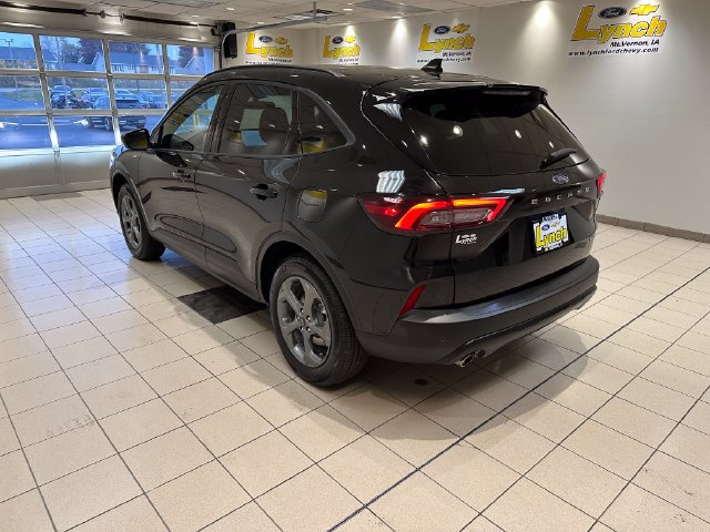 Certified 2025 Ford Escape ST-Line w/ Tech Pack #1 AWD/4WD image 23