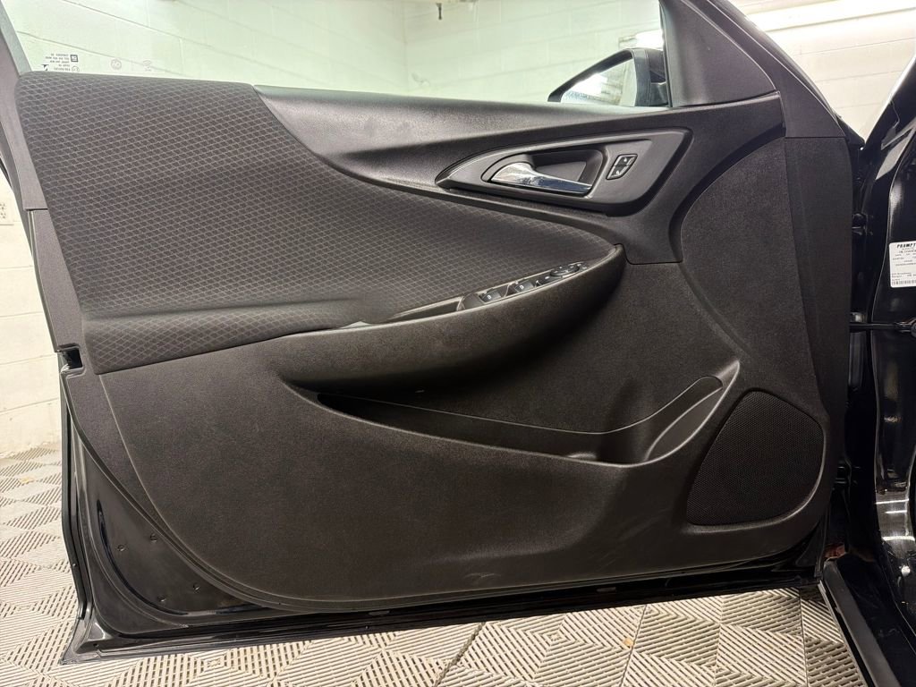 Used 2023 Chevrolet Malibu LT image 16