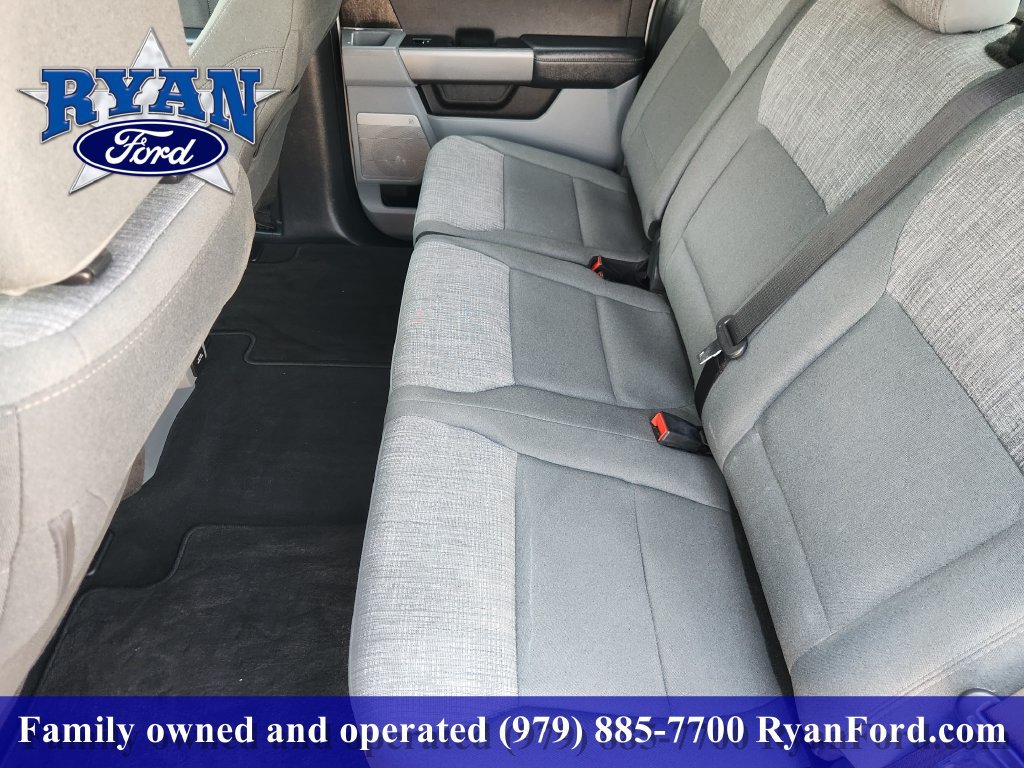 Certified 2025 Ford F250 XLT w/ Black Appearance Package AWD/4WD image 21