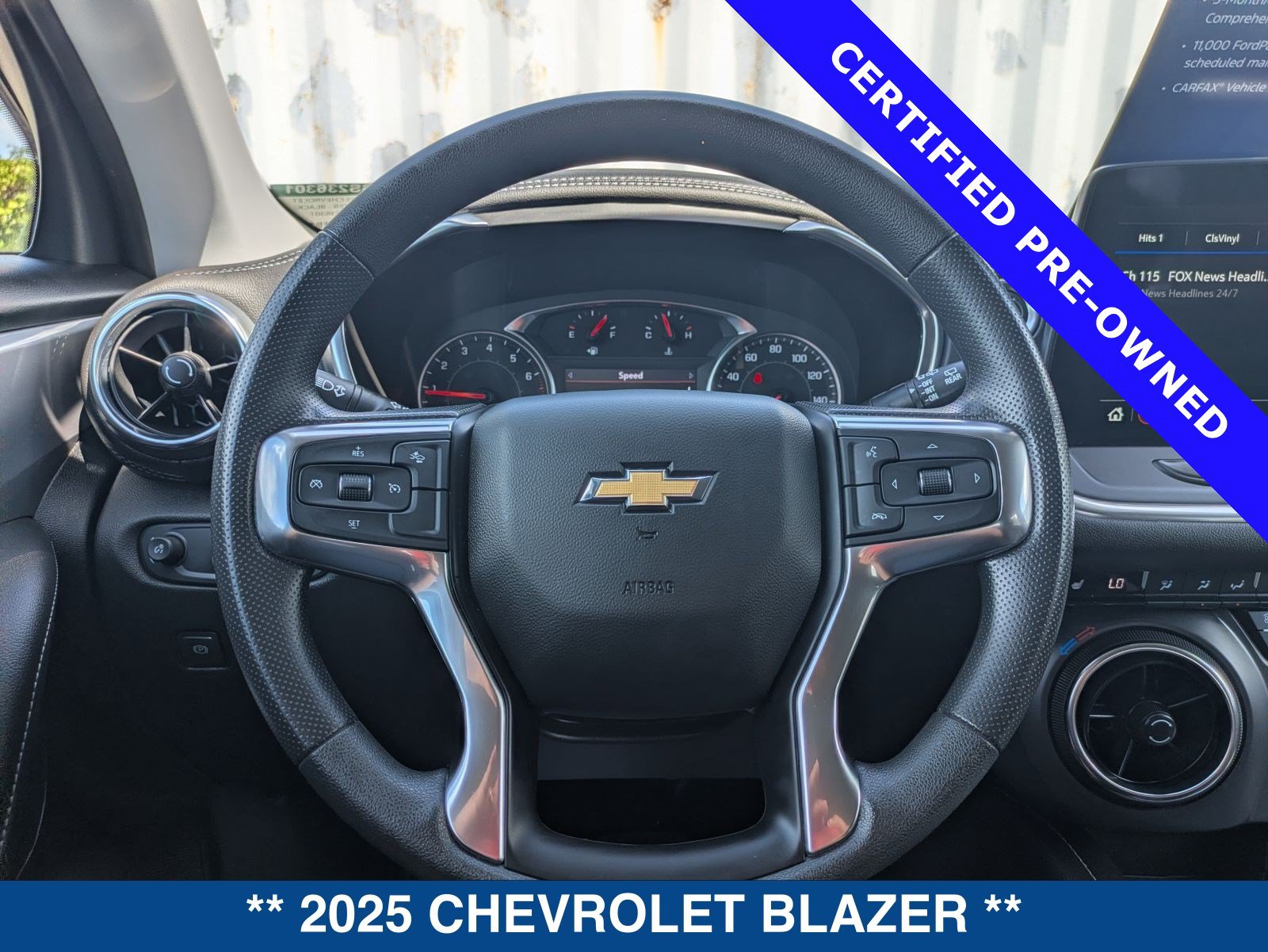 Used 2025 Chevrolet Blazer LT FWD image 27