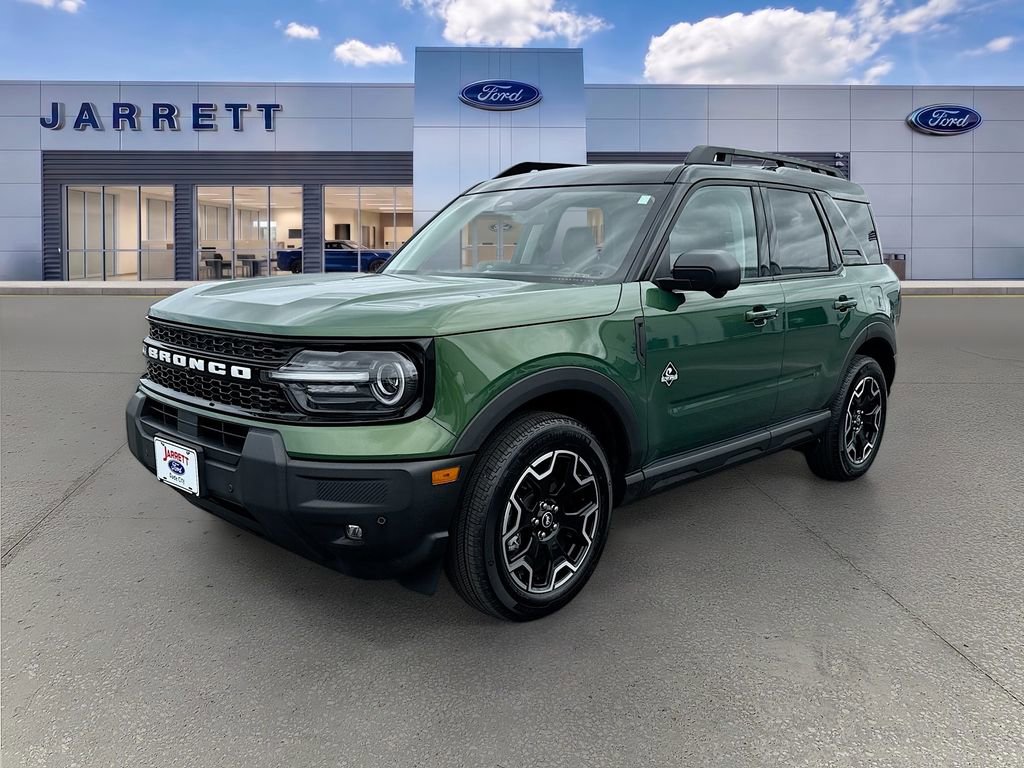 Certified 2025 Ford Bronco Sport Outer Banks w/ Outer Banks Tech Package+ AWD/4WD image 3