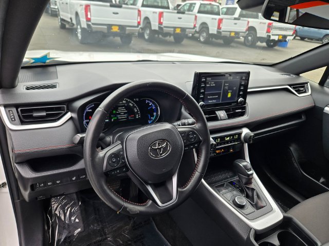Used 2021 Toyota RAV4 SE w/ Weather & Moonroof Package AWD/4WD image 6