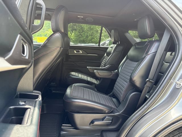Certified 2025 Ford Explorer ST-Line AWD/4WD image 17