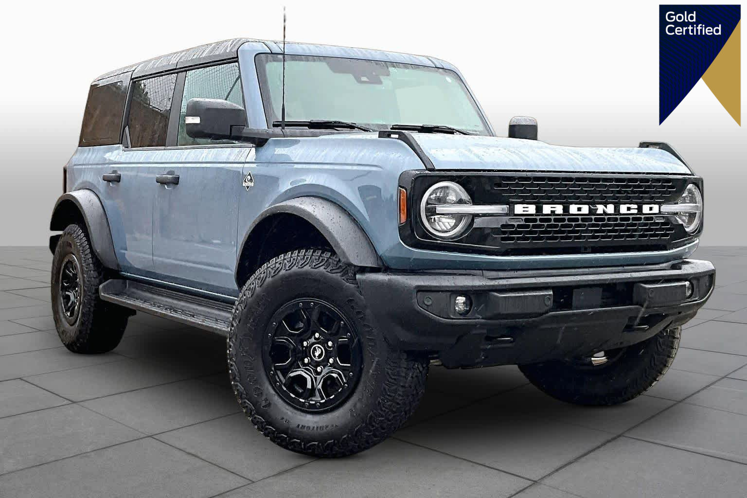 Certified 2025 Ford Bronco Outer Banks w/ Sasquatch Package AWD/4WD image 1