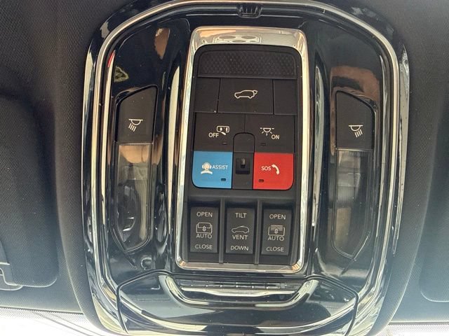 Used 2023 Jeep Grand Cherokee Overland w/ Adv Protech Group III AWD/4WD image 30