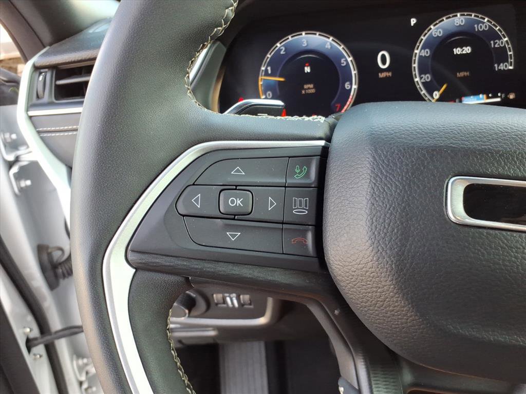 Used 2024 Jeep Grand Cherokee L Altitude image 16